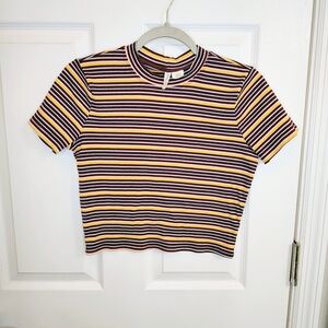 Sky and Sparrow Y2K Crop Top T-Shirt Red Yellow Short Sleeve Retro Indie Size L